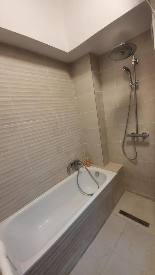 Modern Parkside Garden View Apartment 布达佩斯 外观 照片