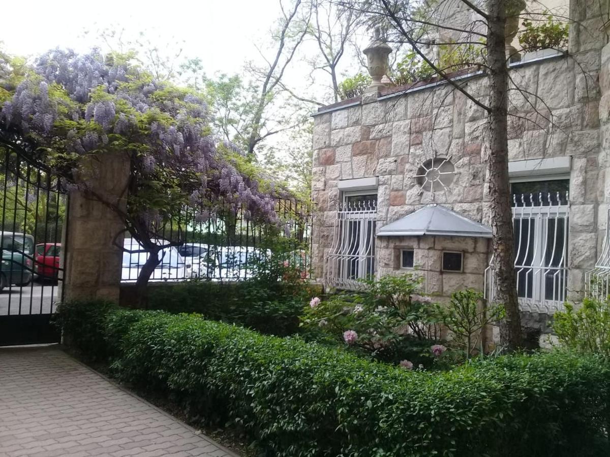 Modern Parkside Garden View Apartment 布达佩斯 外观 照片